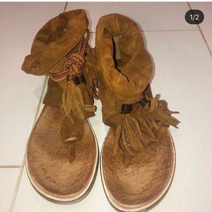 FRER PEOPLE BROWN SUEDE & FRINGE SANDALS